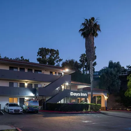 Days Inn By Wyndham Encinitas Moonlight Beach-3