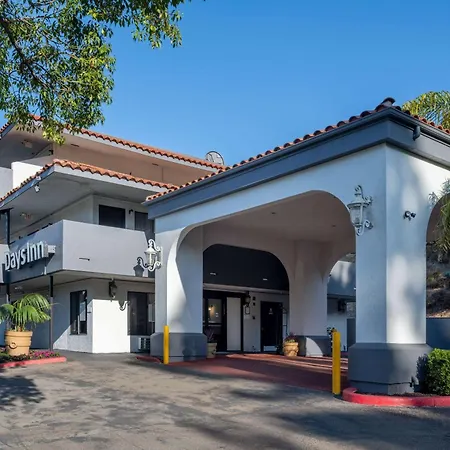 Days Inn By Wyndham Encinitas Moonlight Beach-2