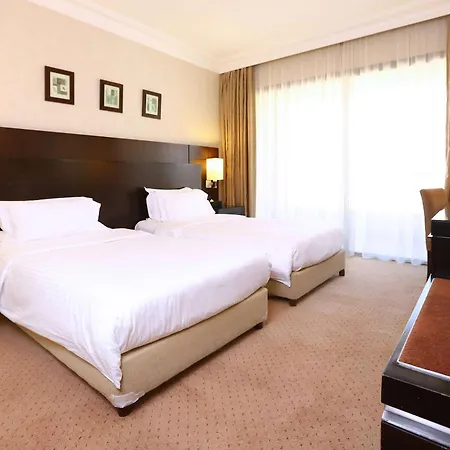 Ramada Plaza By Wyndham Beirut Raouche-3