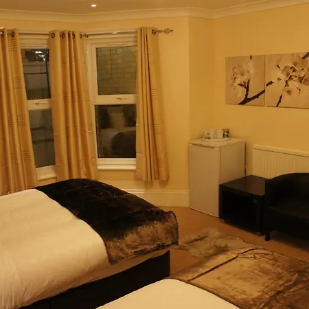 Sapphire Hotel London-3