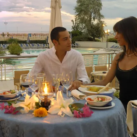 Majestic Beach Hotel&Wellness-2