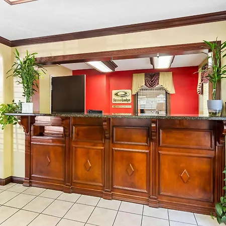 Econo Lodge Russellville-2