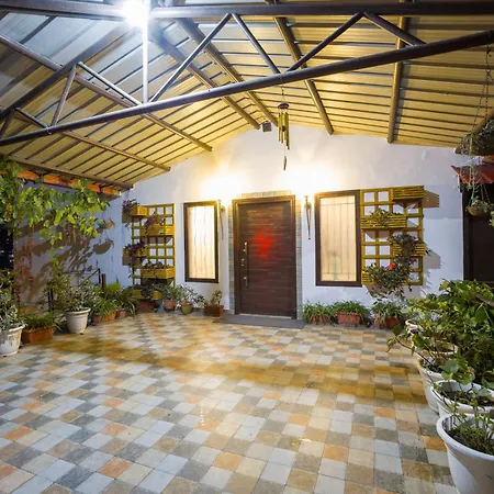 Elivaas 4 Bhk With Garden & Balconies - Lakeview Manor-3