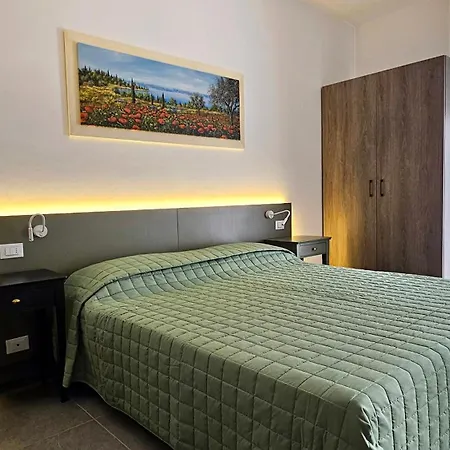 Hotel Marina-3