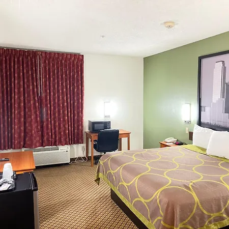 Super 8 By Wyndham Fort Worth Downtown South-3