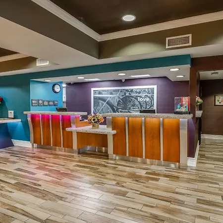 Hampton Inn San Francisco Airport-3