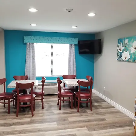 Travelodge By Wyndham San Antonio Downtown Northeast-3