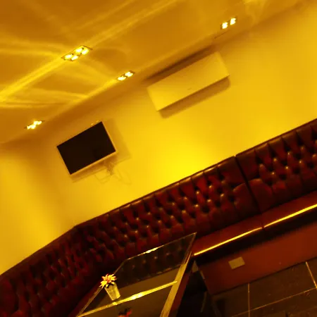 Exhibition Court Hotel 4-3