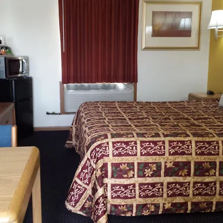 Rodeway Inn & Suites Austin I-90-3