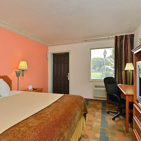 Budget Inn Of Okeechobee-2