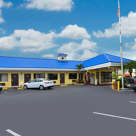 Budget Inn Of Okeechobee-3