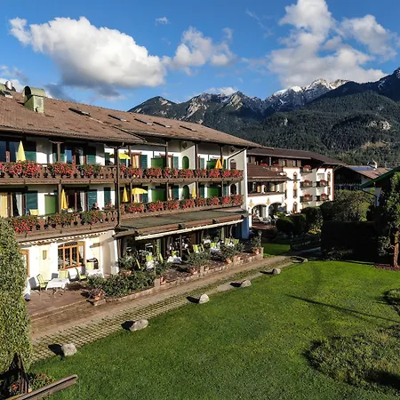 Parkhotel Wallgau 4 Sterne Superior Alpenjuwel mit Spa Genuss, Golf&Wellness in der Karwendel-Region Tradition trifft Eleganz im stilvollen Rückzugsort-3
