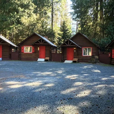 Gateway Inn & Cabins-2