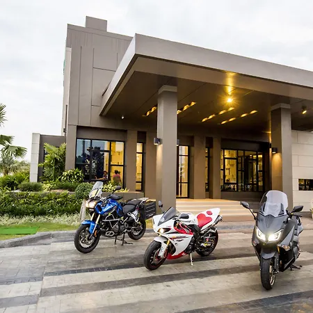 The Crystal Hotel Buriram - Formerly X2 Vibe Buriram-3