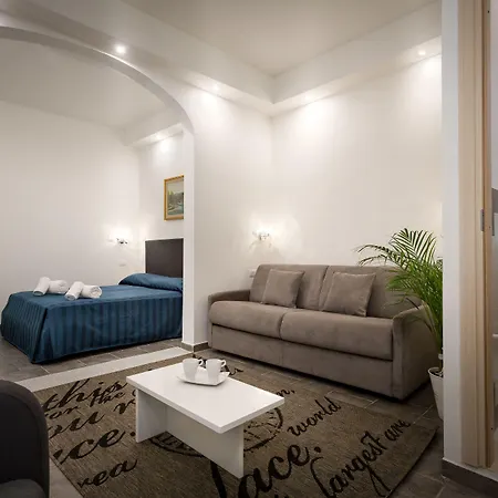 Stella Della Casa-2