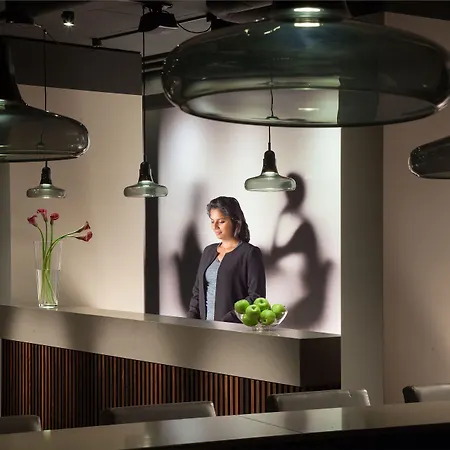 Acasa Suites Zurich Oerlikon-3