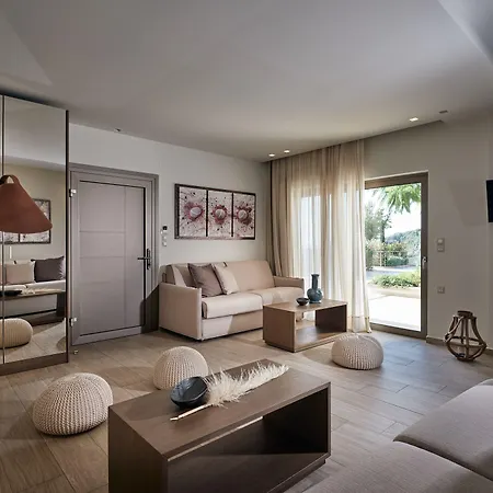 Prima Vista Beachfront Boutique Hotel-3