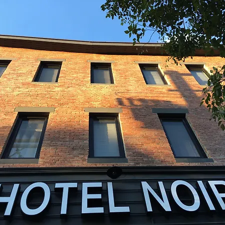 Hotel Noir-3