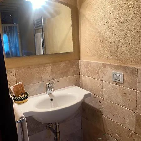 Room In Bb - Sottotono Agriturismo With Swimming Pool On Florence Surrounded By Greenery-2