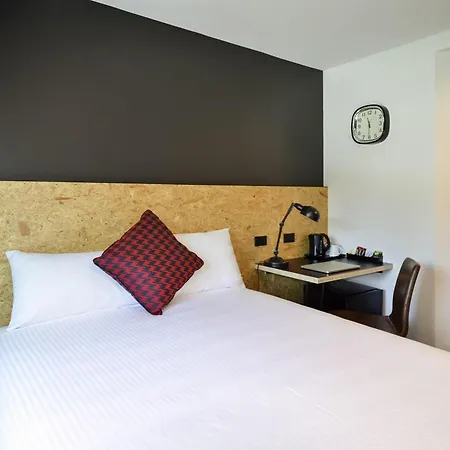 Ibis Budget Sydney East-2