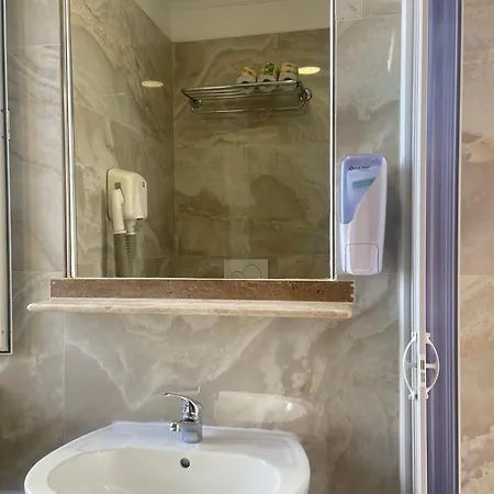 Hotel Center 1-2