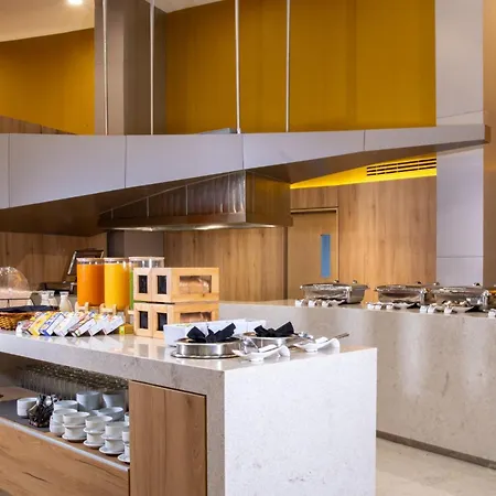 Holiday Inn Monterrey-Parque Fundidora By Ihg-3