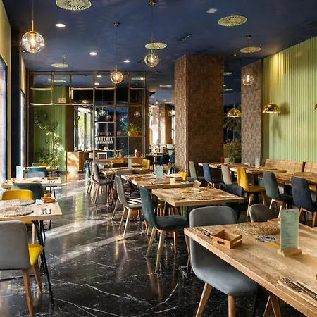 Holiday Inn Madrid - Las Tablas by IHG-3
