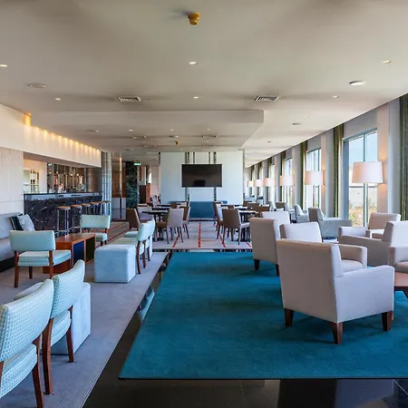 Hotel De Guimaraes Business & Spa-2