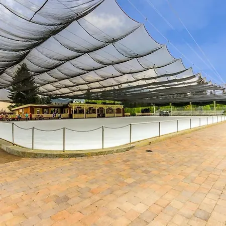 Single Level Ranch Condo In Elkhorn-3