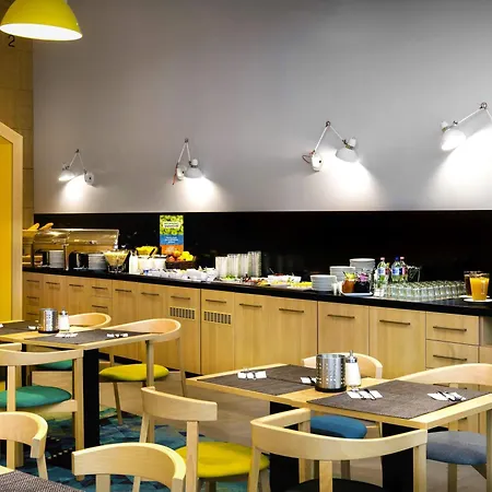Ibis Styles Budapest Center-2