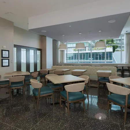 Hampton Inn & Suites By Hilton Miami Downtown/Brickell-3