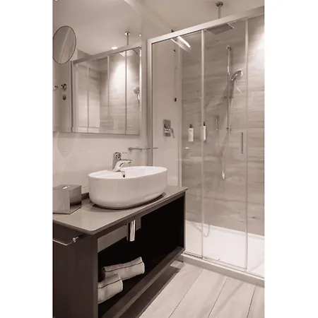 Vision Hotel-3