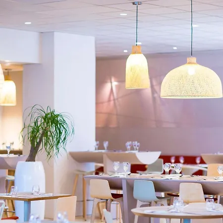 ibis Styles Toulon Centre Port-3