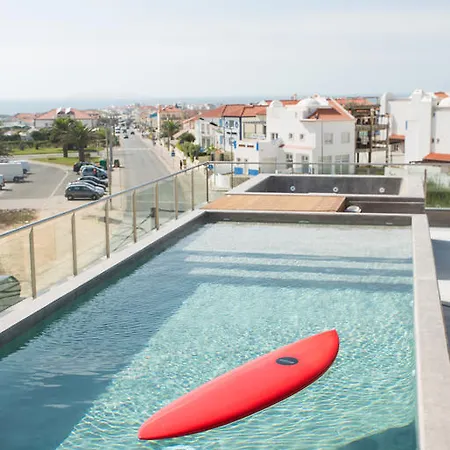 Surfers Lodge Peniche-3