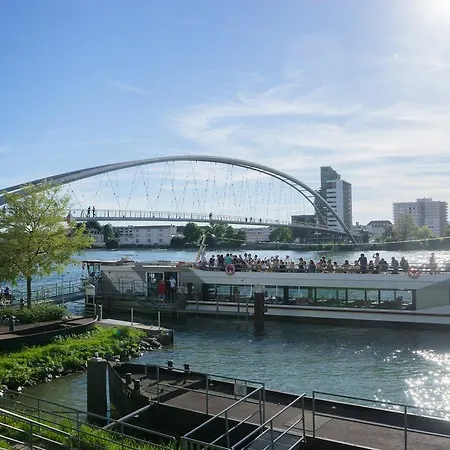 Maximilian Hotel&Apartments Weil am Rhein / Basel-3