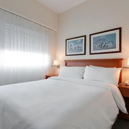 Days Inn Brava-3