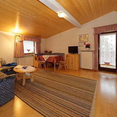 Berghof Pension und Ferienwohnungen-2