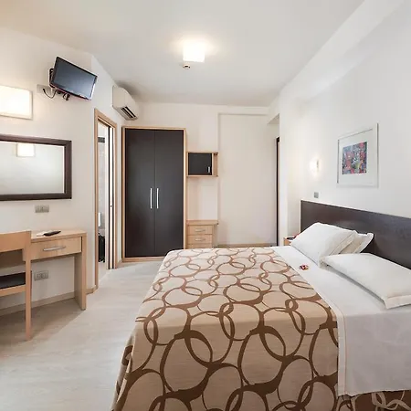 Hotel Fenix-3