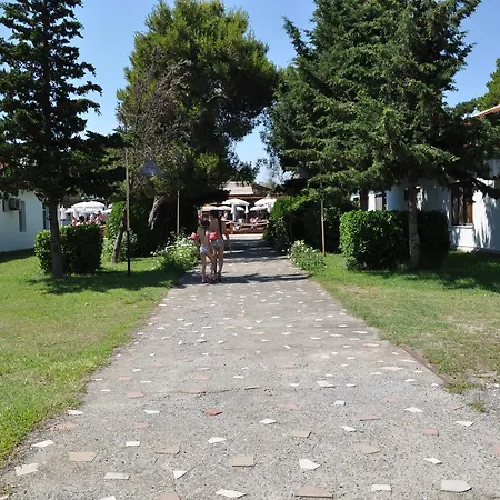 Tropikal Bungalows-2