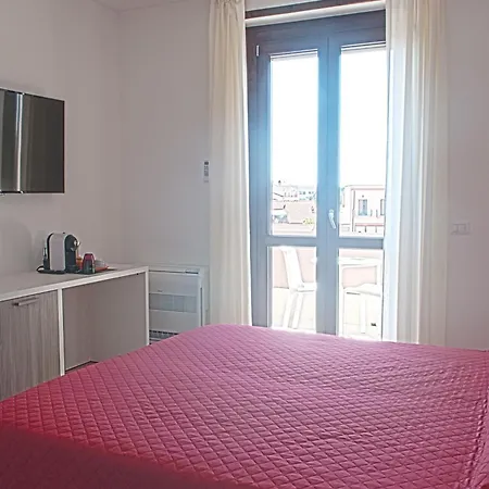 Four Rooms Guesthouse-2