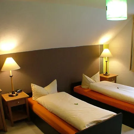 Hotel garni Pension Zur Lutherstadt-3
