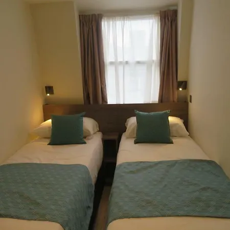 Glendale Hyde Park Hotel-3
