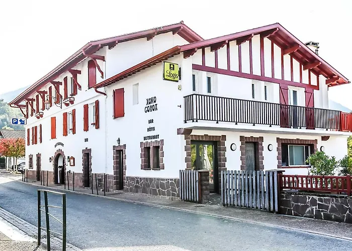Logis Hotel Xoko-Goxoa Saint-Michel 