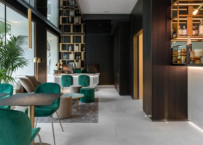 We Me Suite Hotel