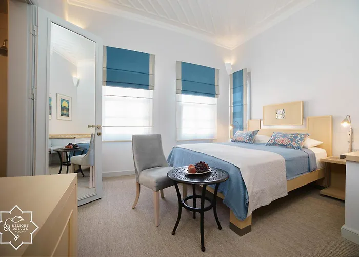 Delight Deluxe Hotel