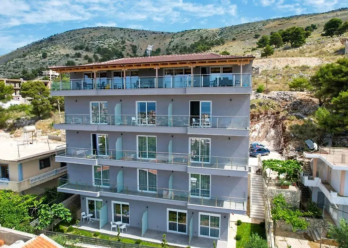 Angel Saranda Palace