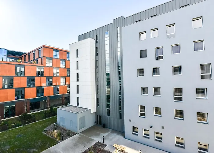 Q7 Lodge Lyon 7