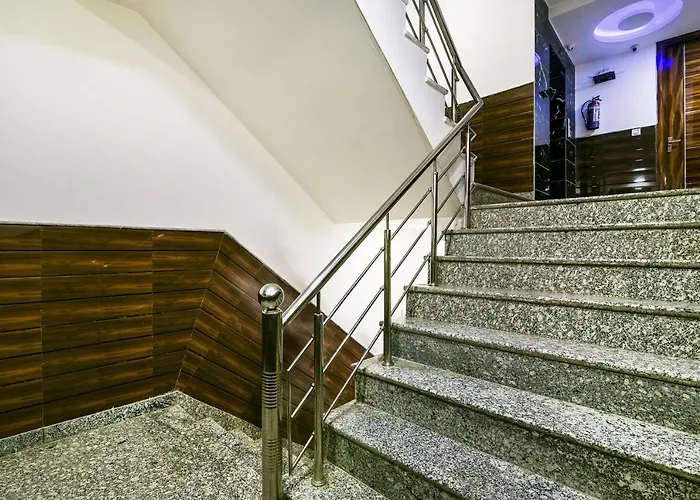 Hotel Pearl - Mahipalpur Delhi Airport