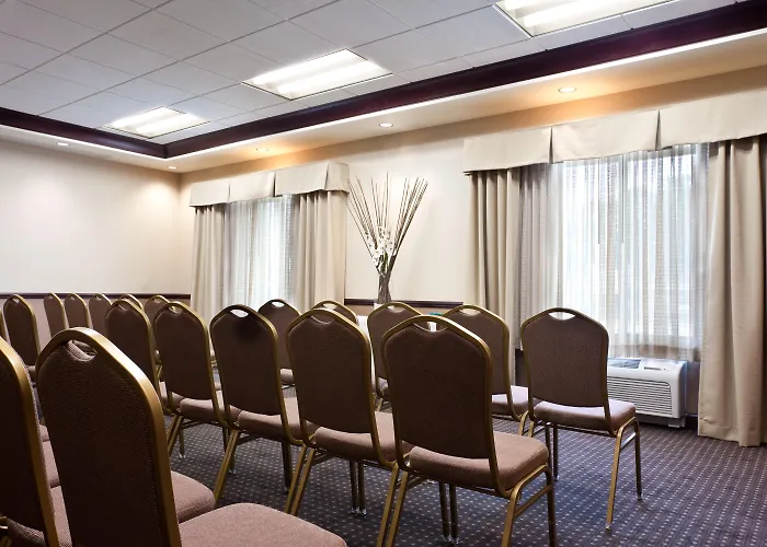 Holiday Inn Express & Suites Chicago West-O'Hare Arpt Area By Ihg Hillside