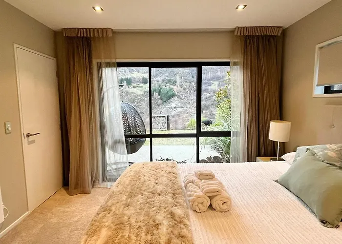 Garden Of Eden Hotel Queenstown